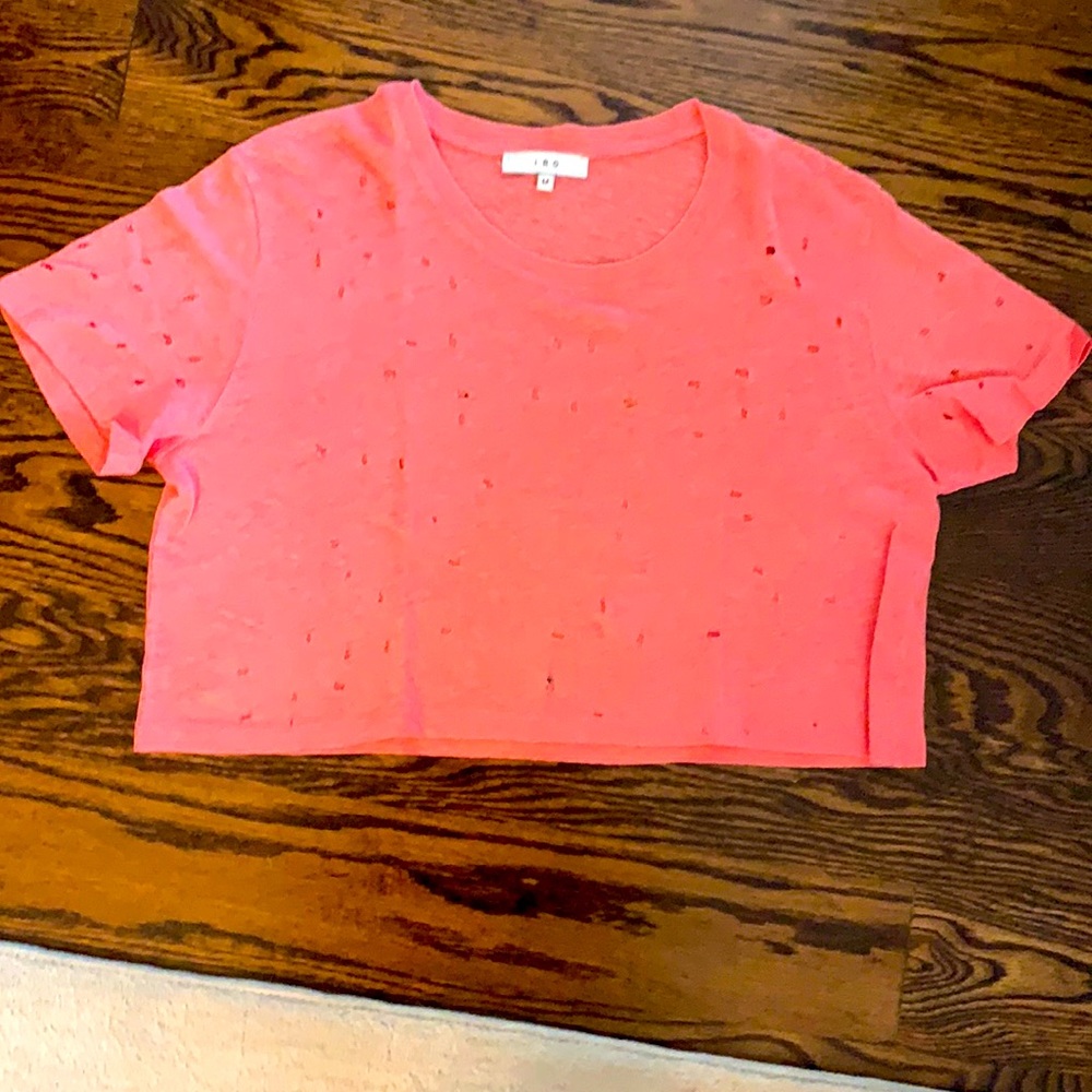 M iro T-shirt with holes